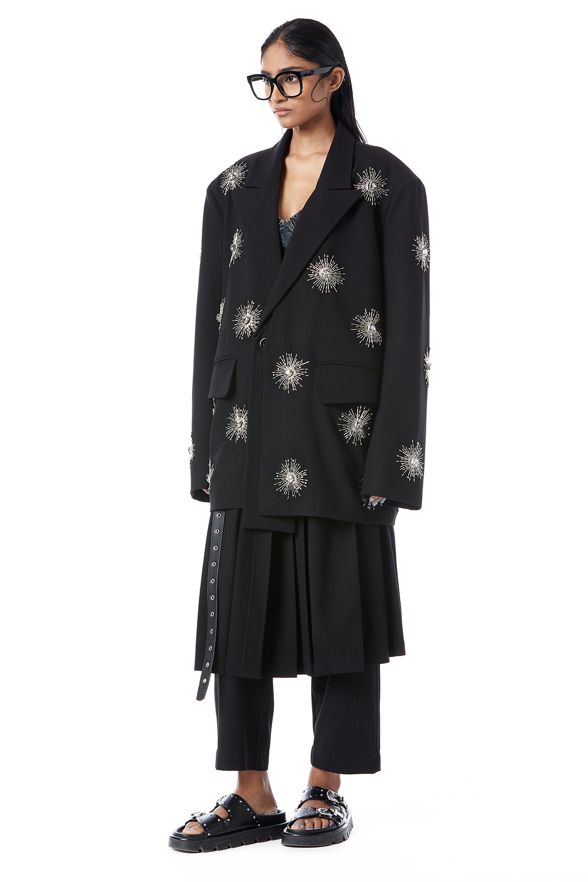 CROP CIRLES HAND EMBROIDERED BLAZER