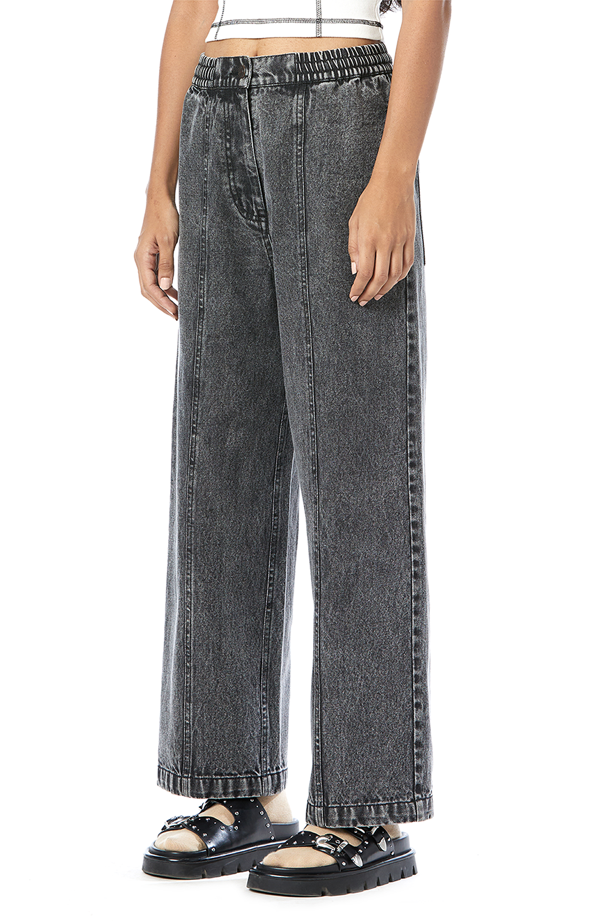 PANELED CROPPED JEANS