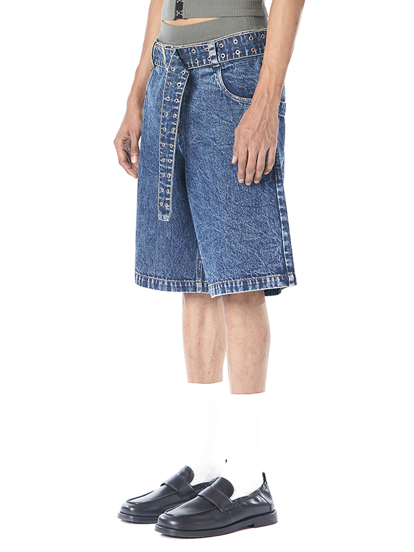 Baggy Shorts with Belt