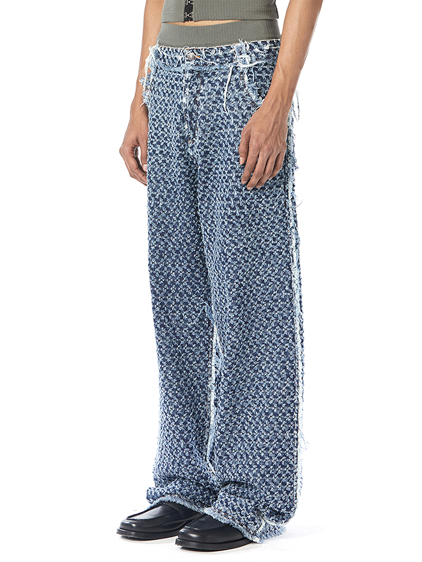 Punctured Baggy Jeans