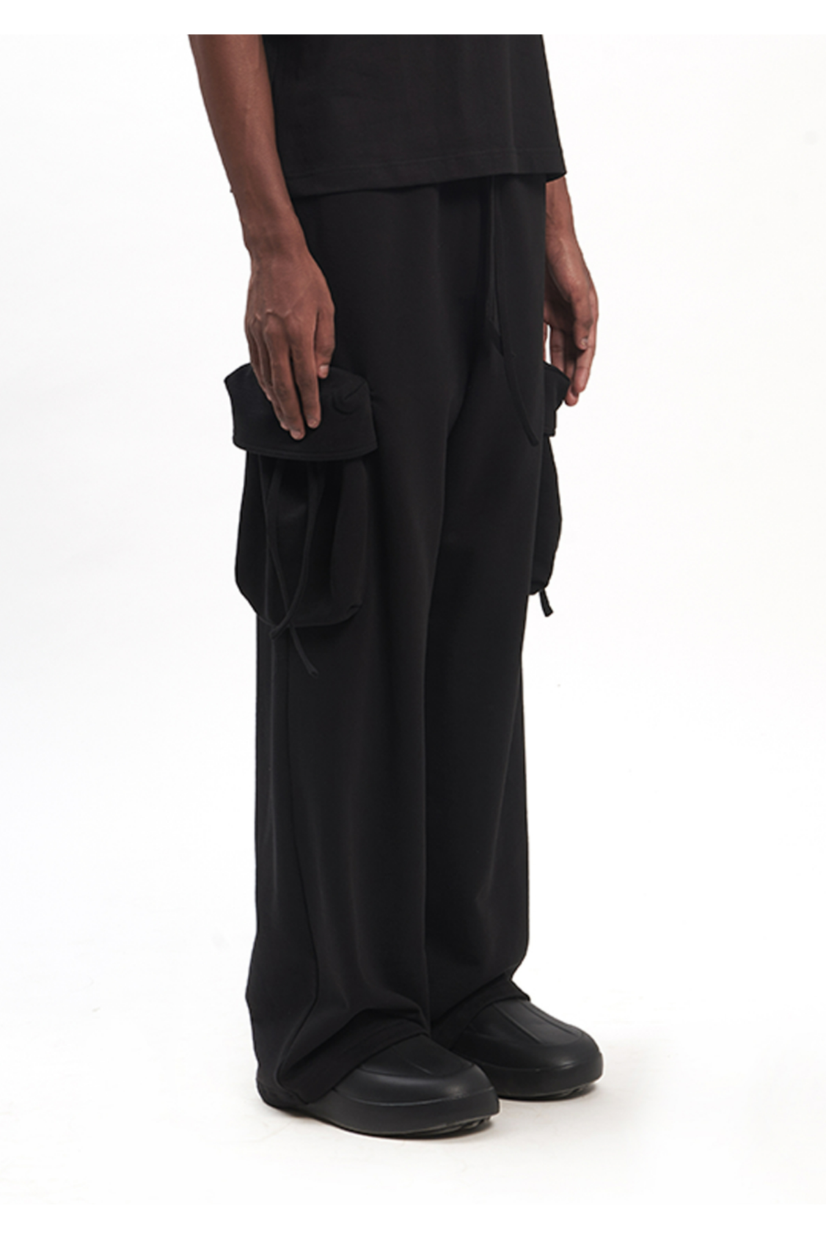 CARGO SWEATPANTS