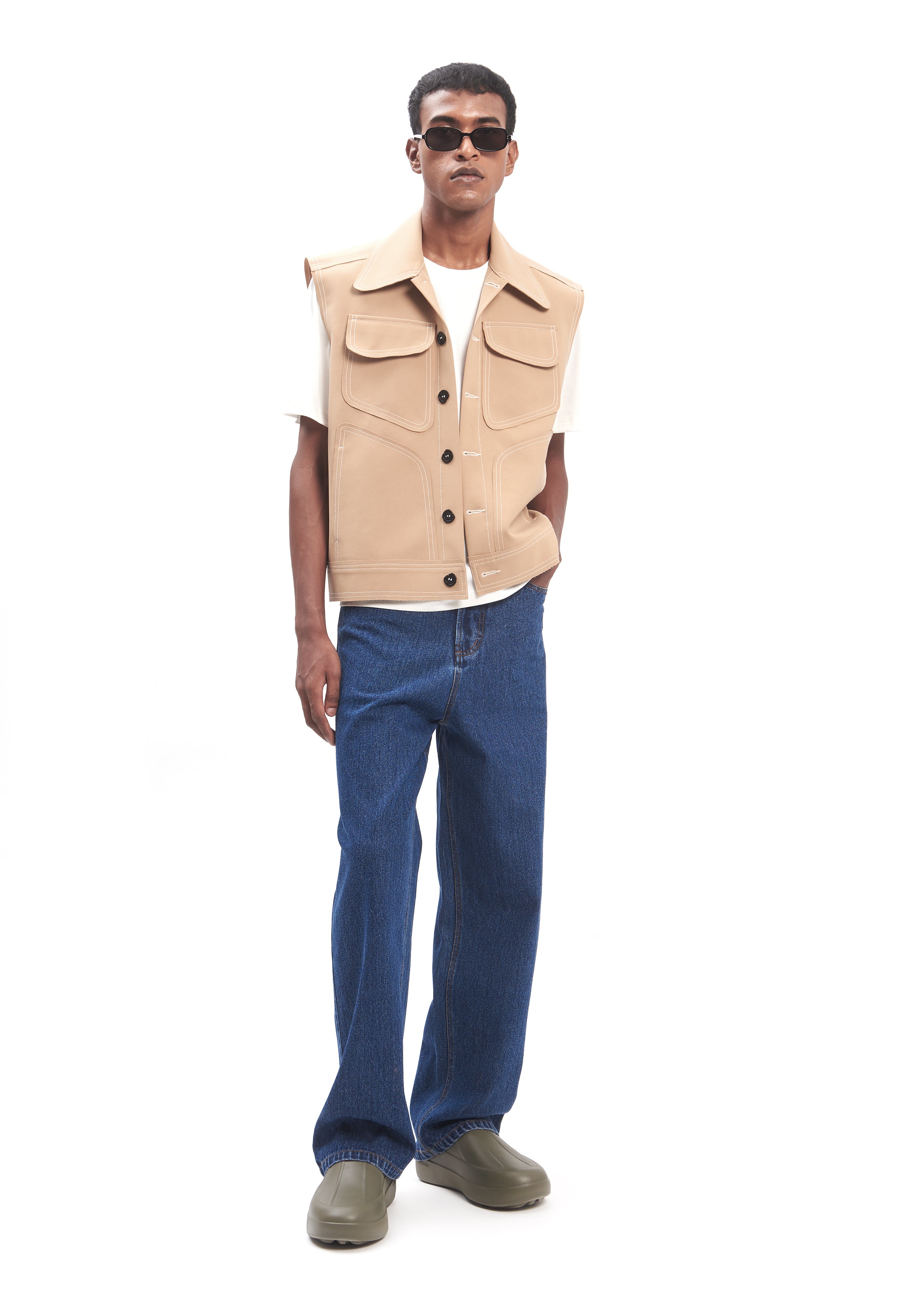 RECYCLED SLEEVELESS JACKET